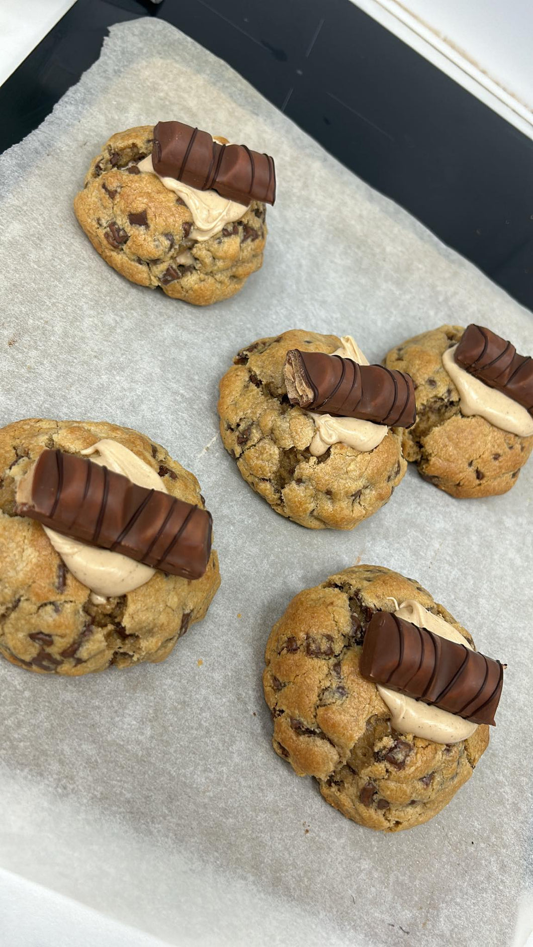 Kinder Bueno Filled Cookie